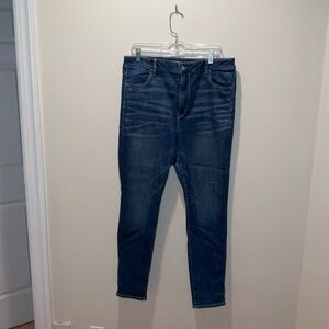 LIKE NEW NEVER WORN AMERICAN EAGLE WOMENS 16 REGULAR SKINNY JEANS